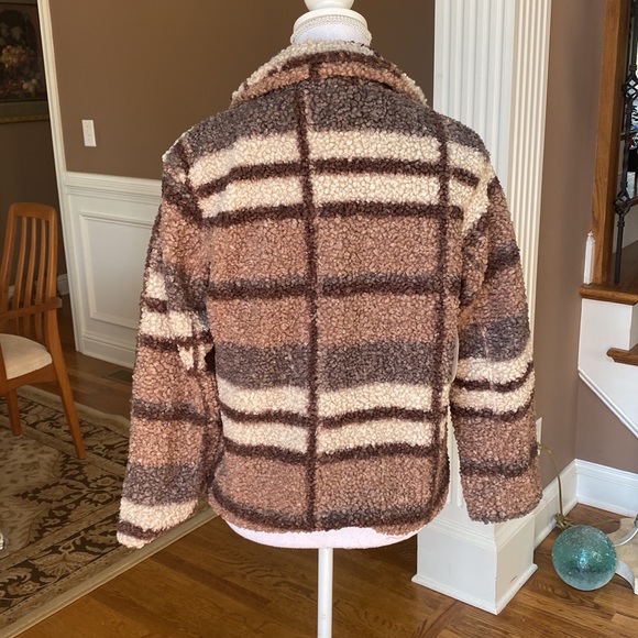 NWT Stoosh brand mocha plaid Sherpa jacket size S - Picture 4 of 9
